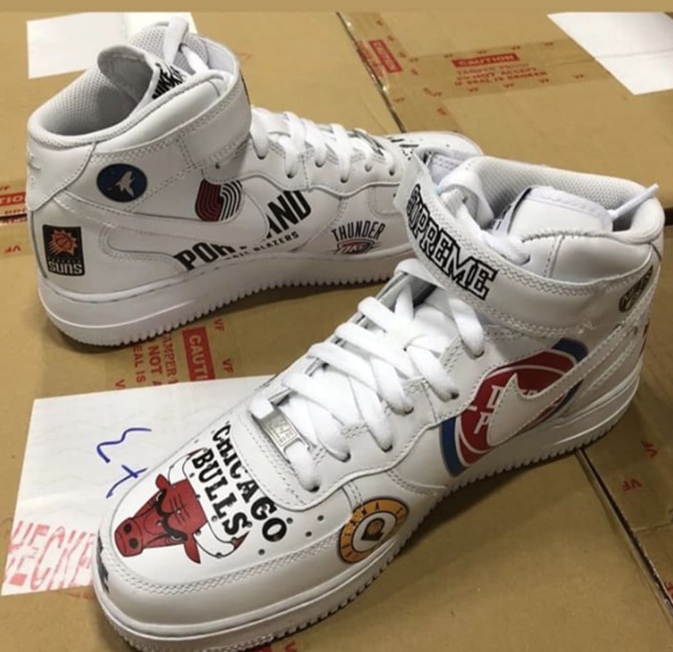 nike supreme air force 1 restock