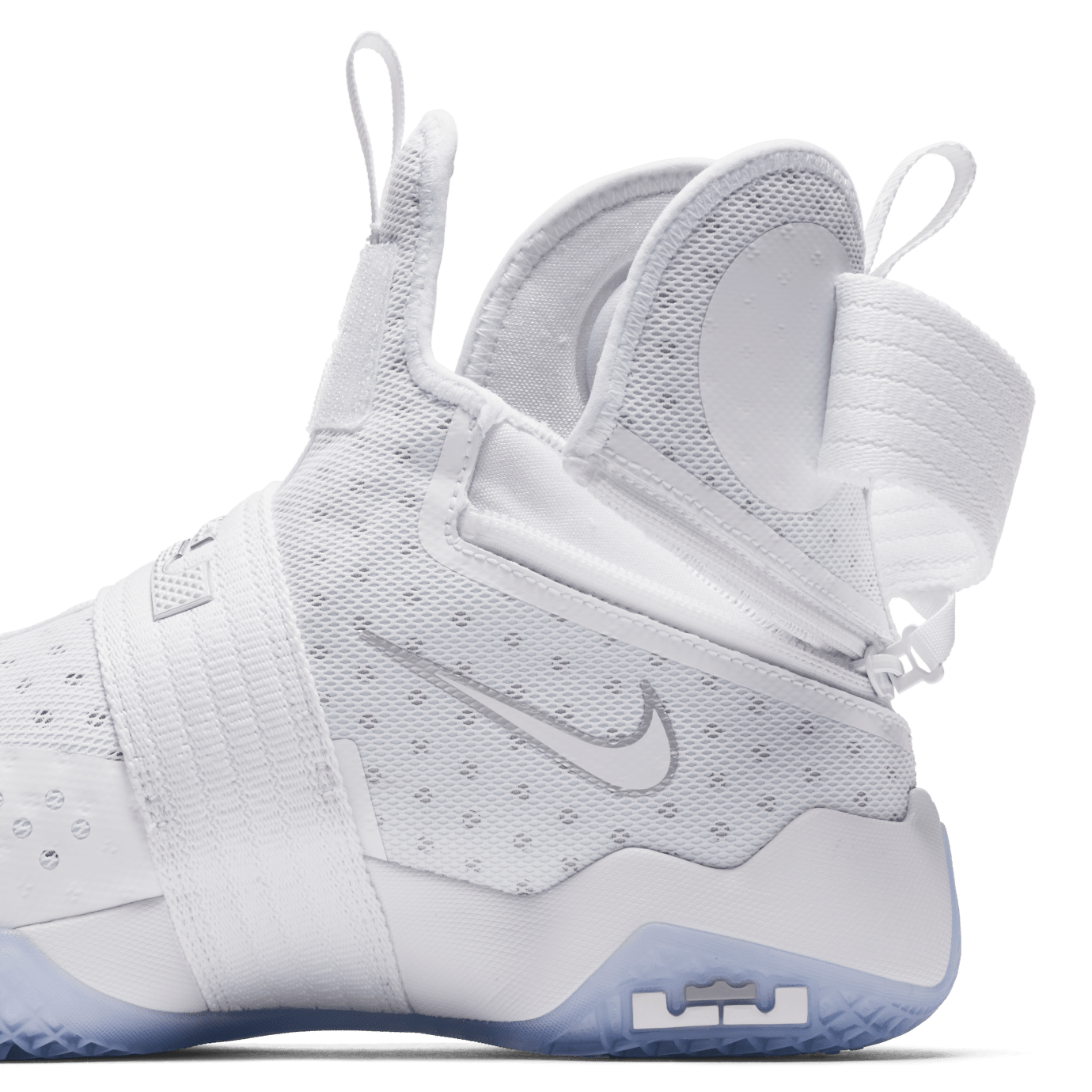 lebron soldier 10 flyease