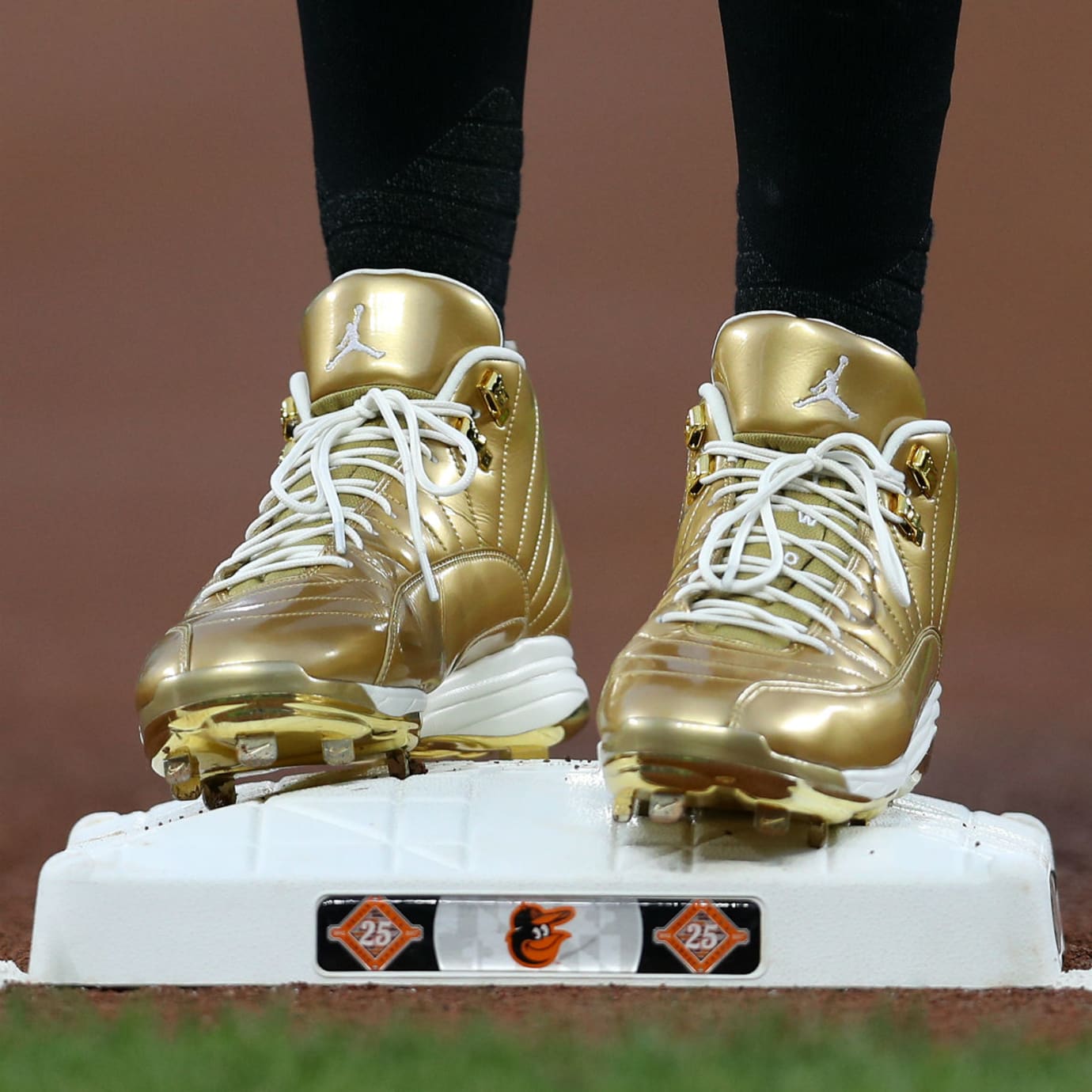 Air Jordan 12 Gold Cleats for Childhood 