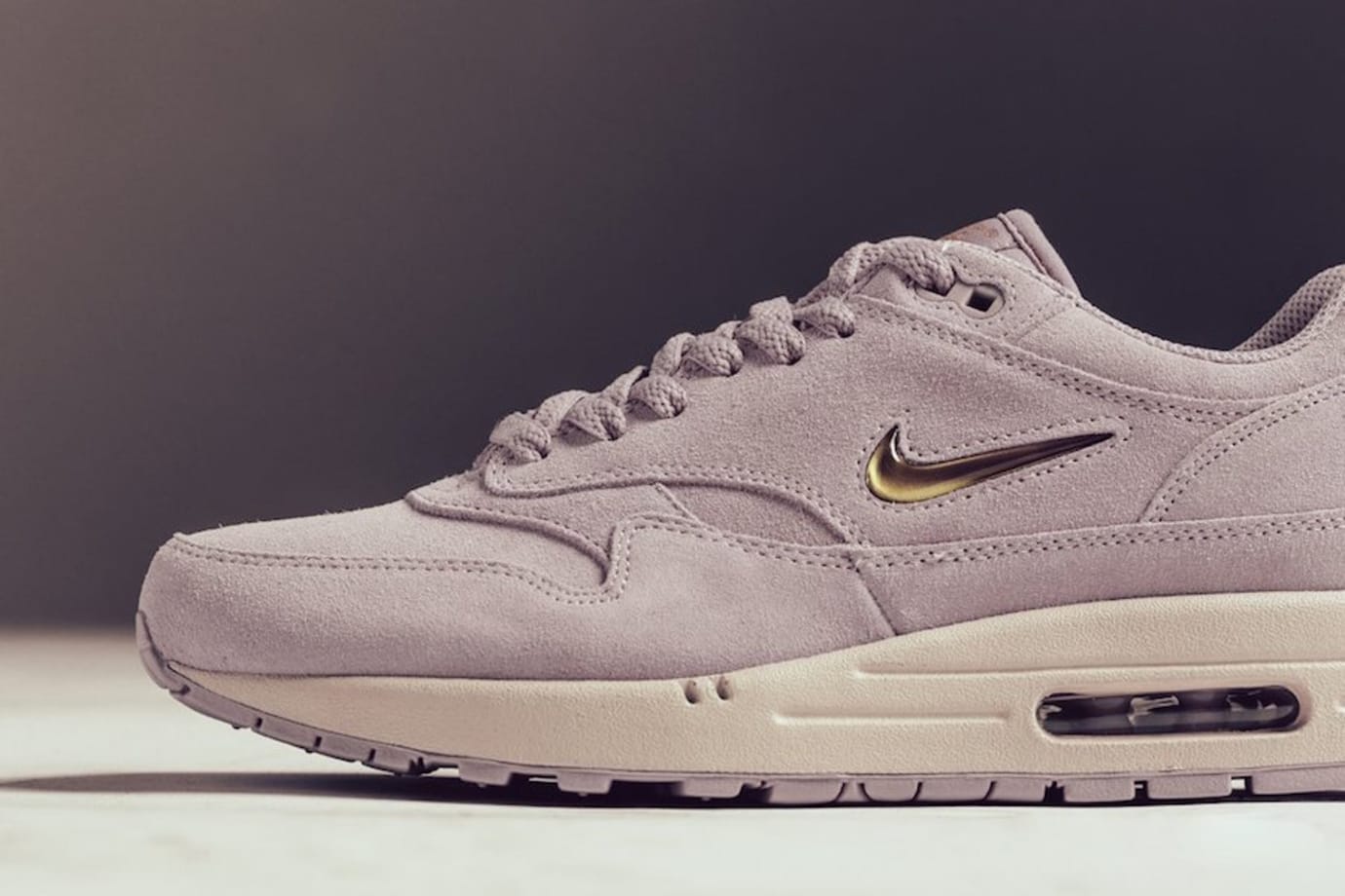 pink suede nike air max