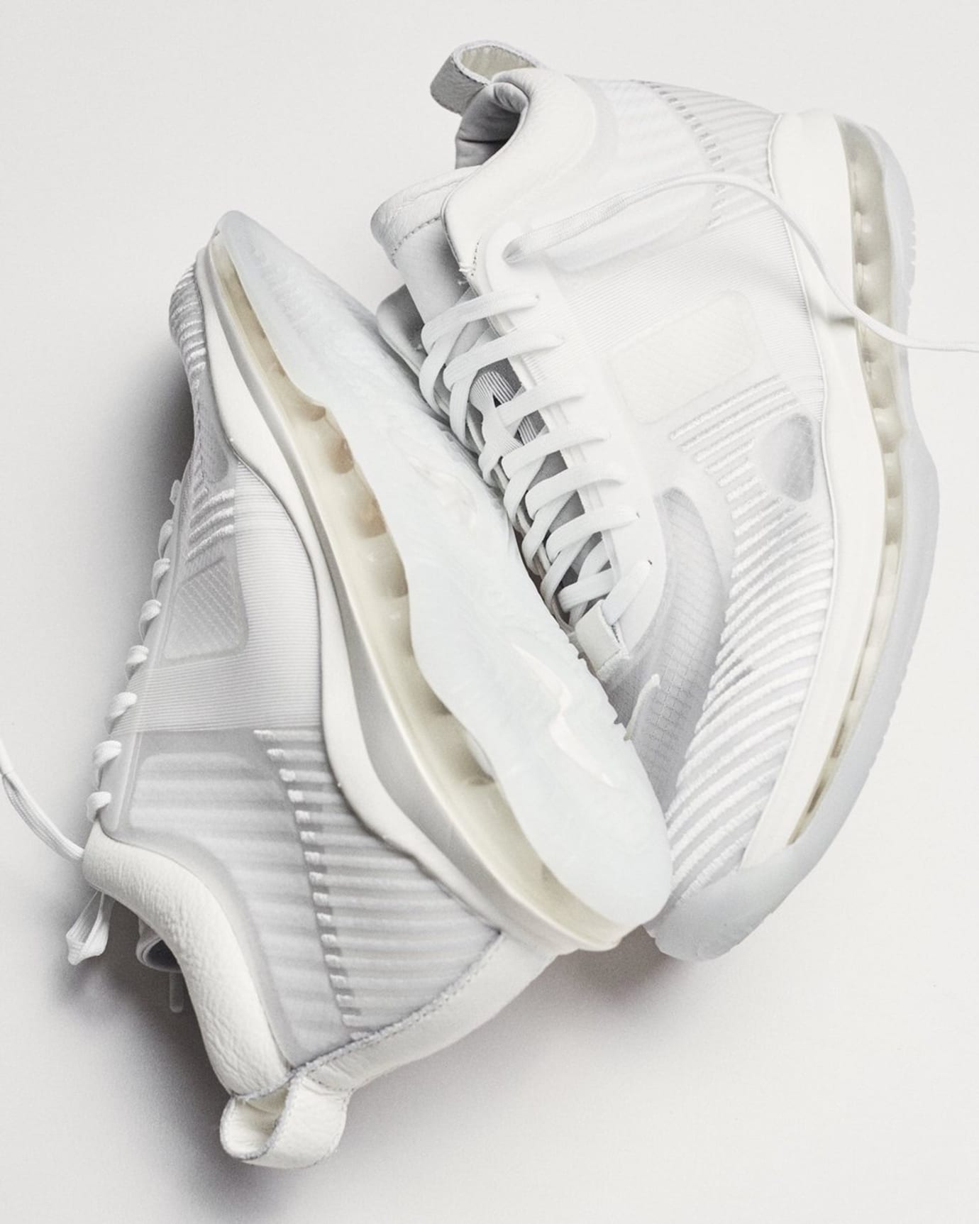 nike lebron james john elliott