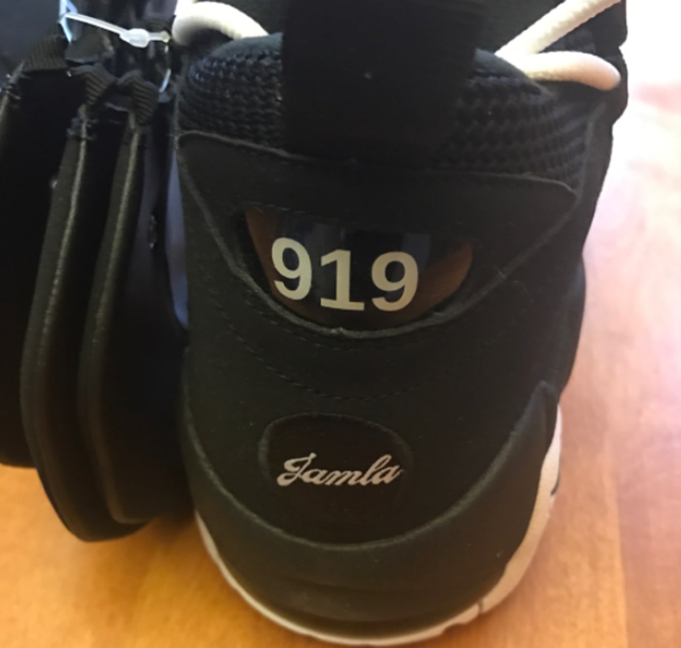 nike air money lo price