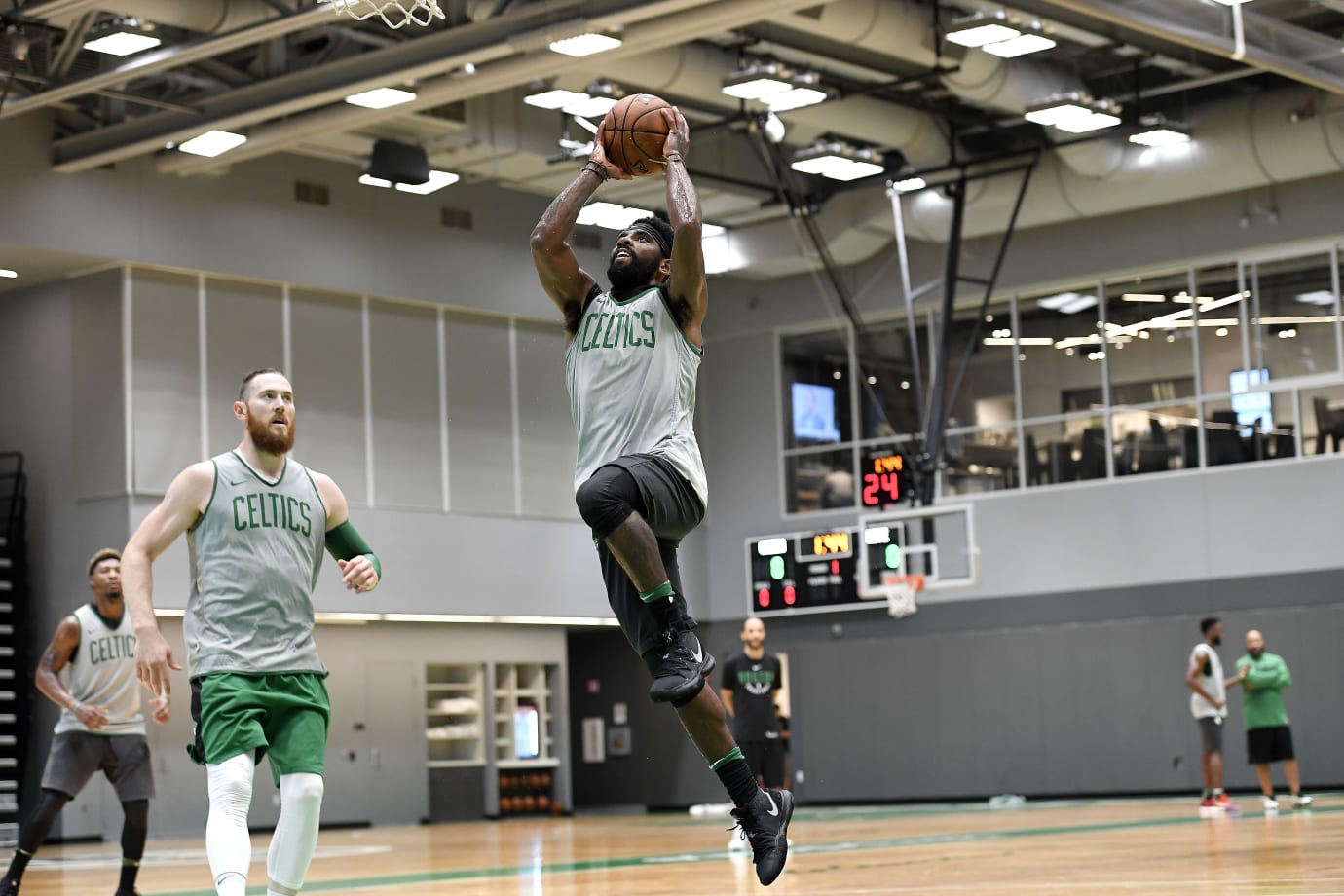 kyrie irving wearing kyrie 5