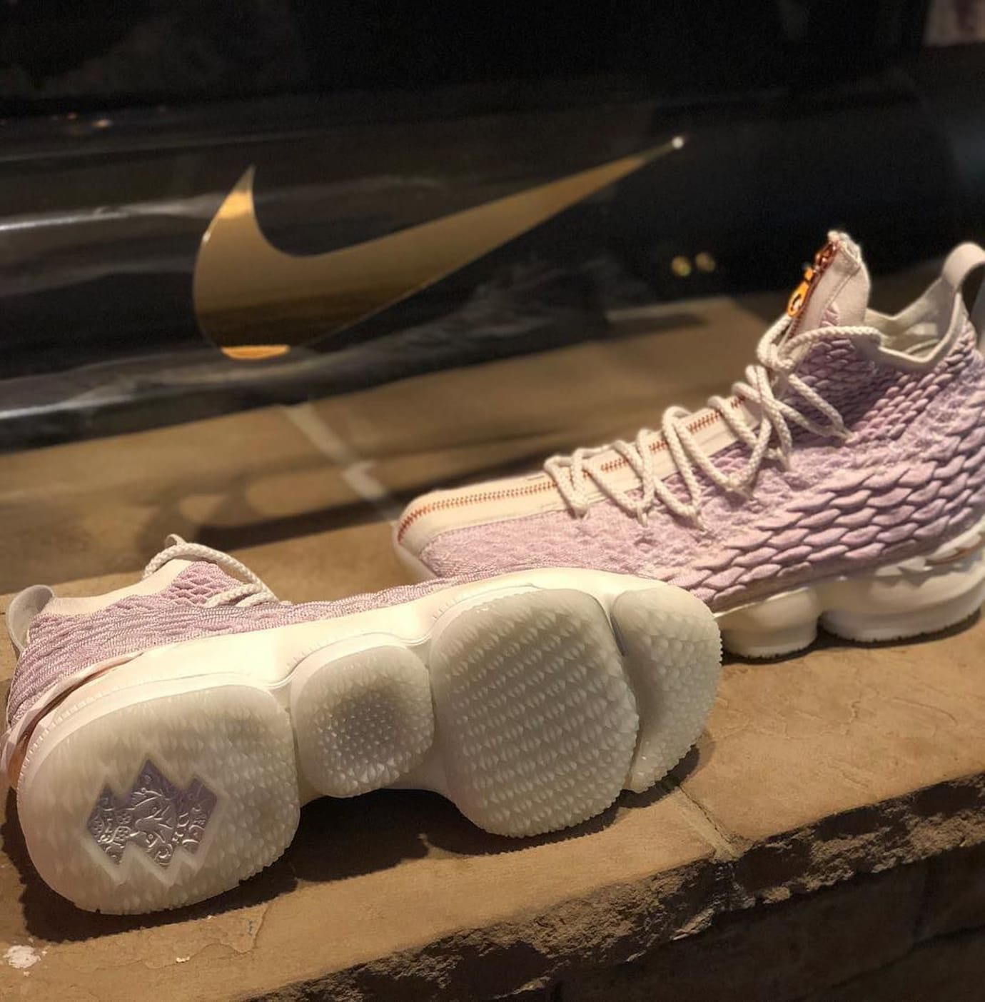 lebron xv rose