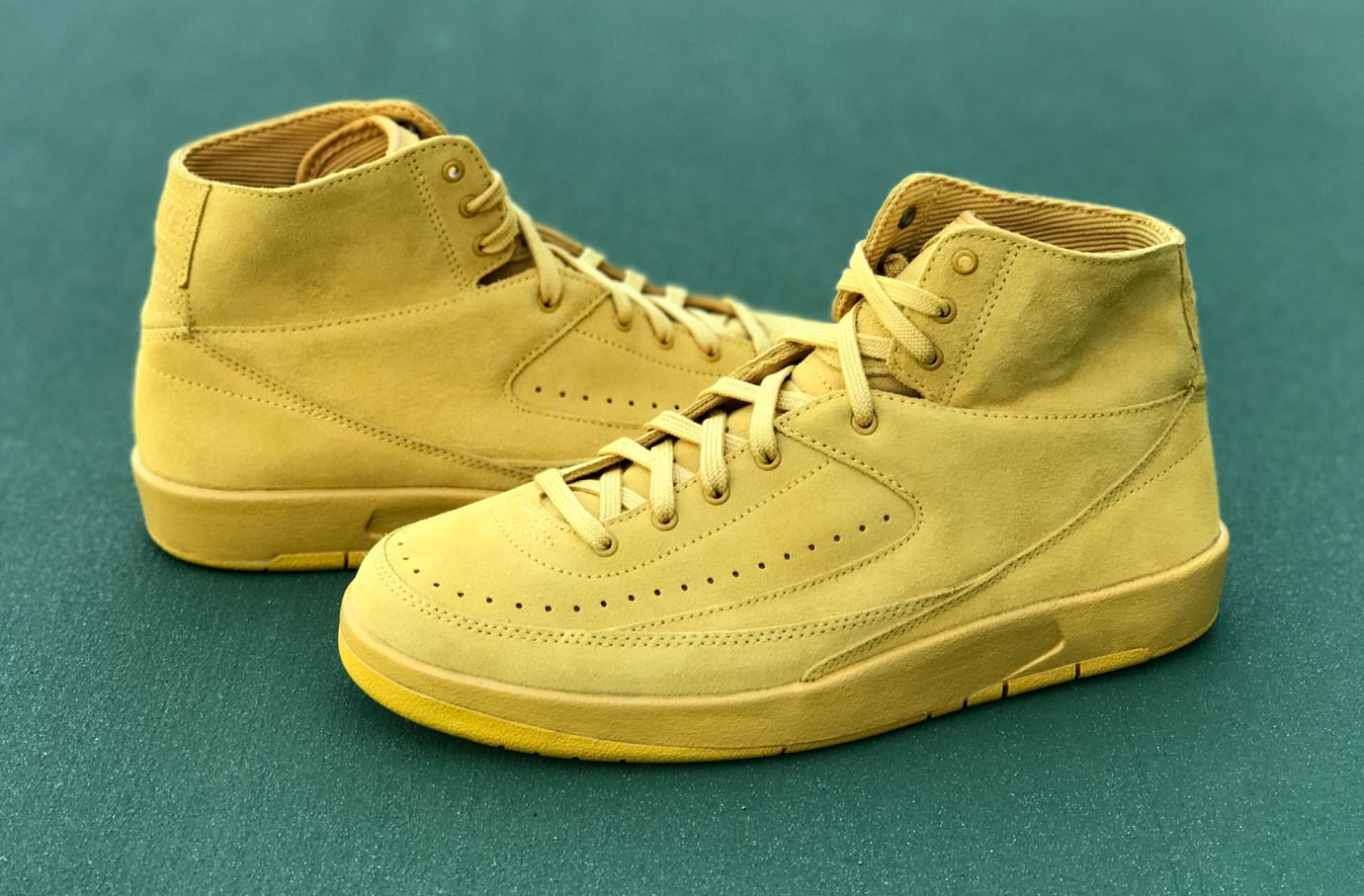 gold jordan 2