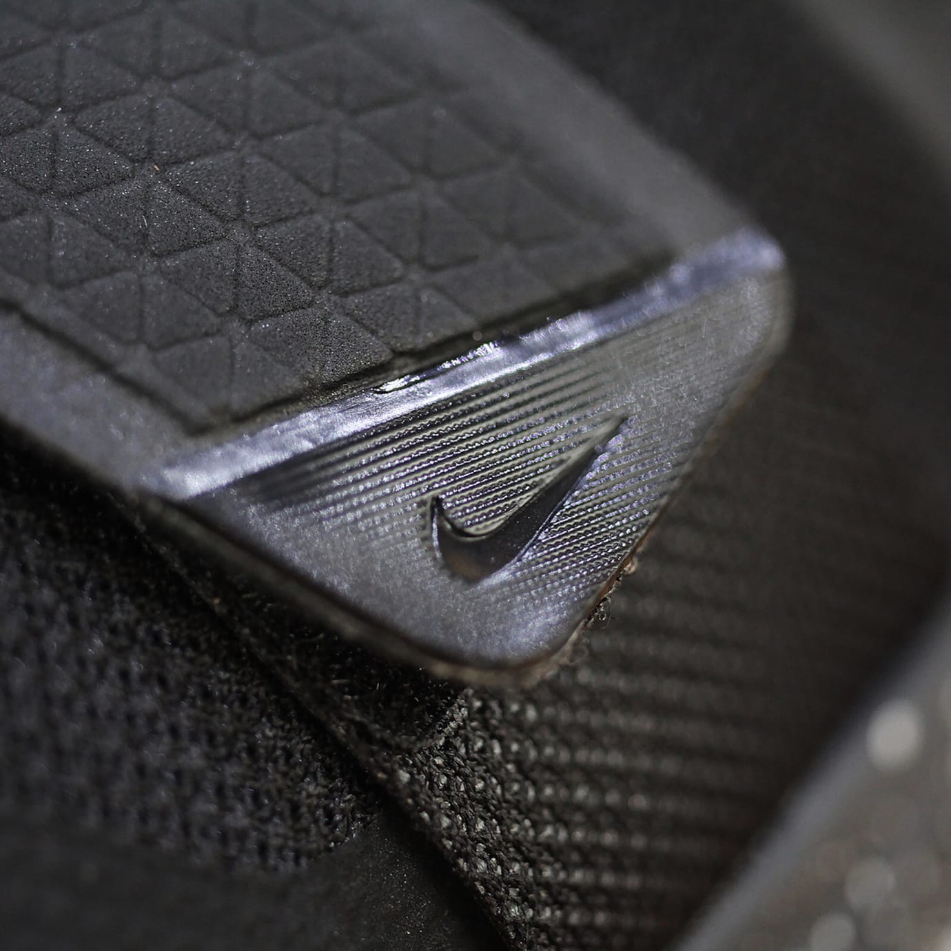Nike PG 2.5 'Black/Pure Platinum/Anthracite' BQ8452-004 (Strap Detail)