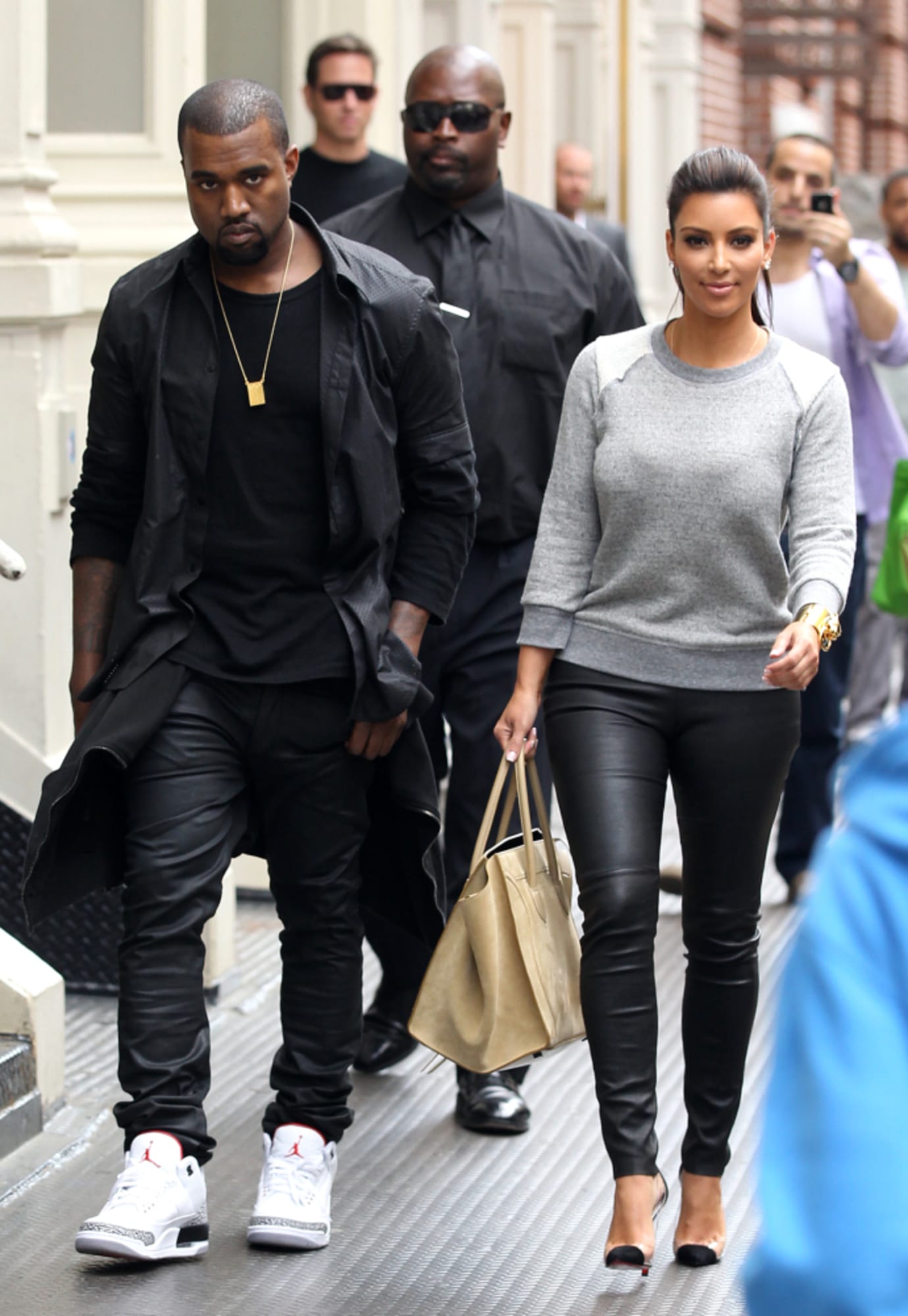 kanye wearing jordan 1