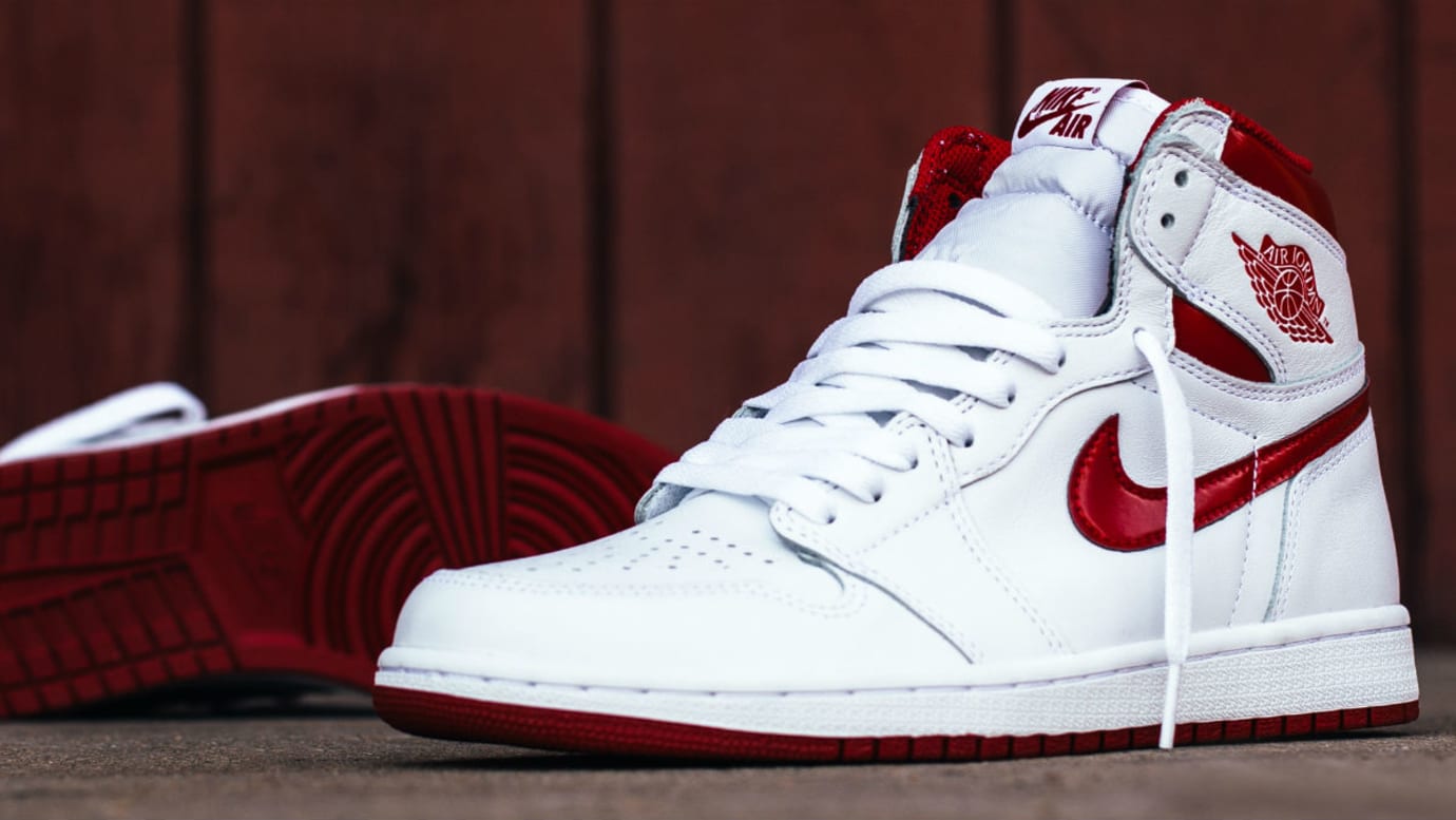aj 1 metallic red