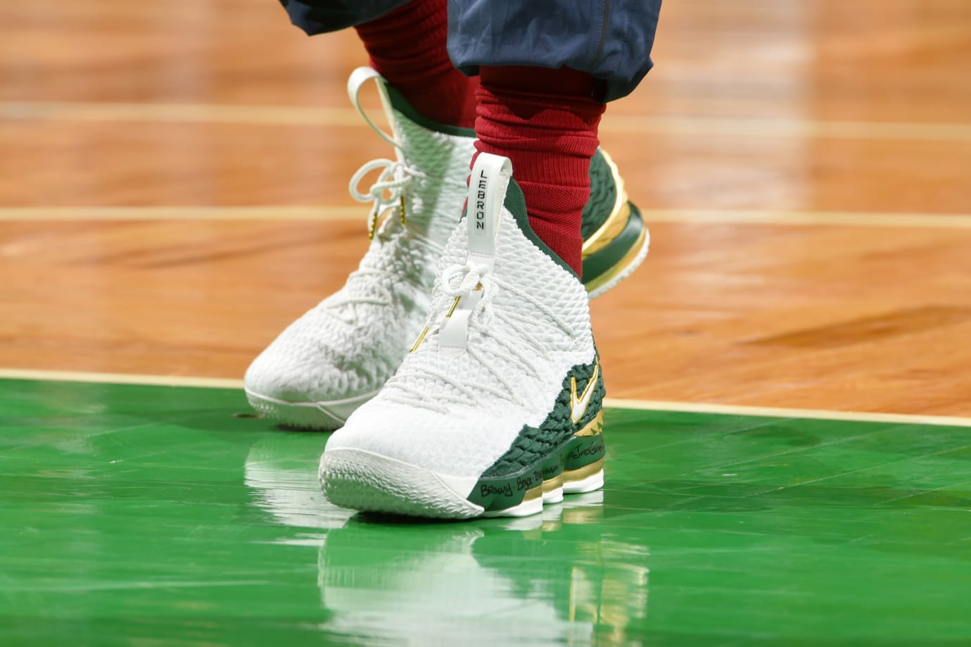 lebron 15 air zoom generation