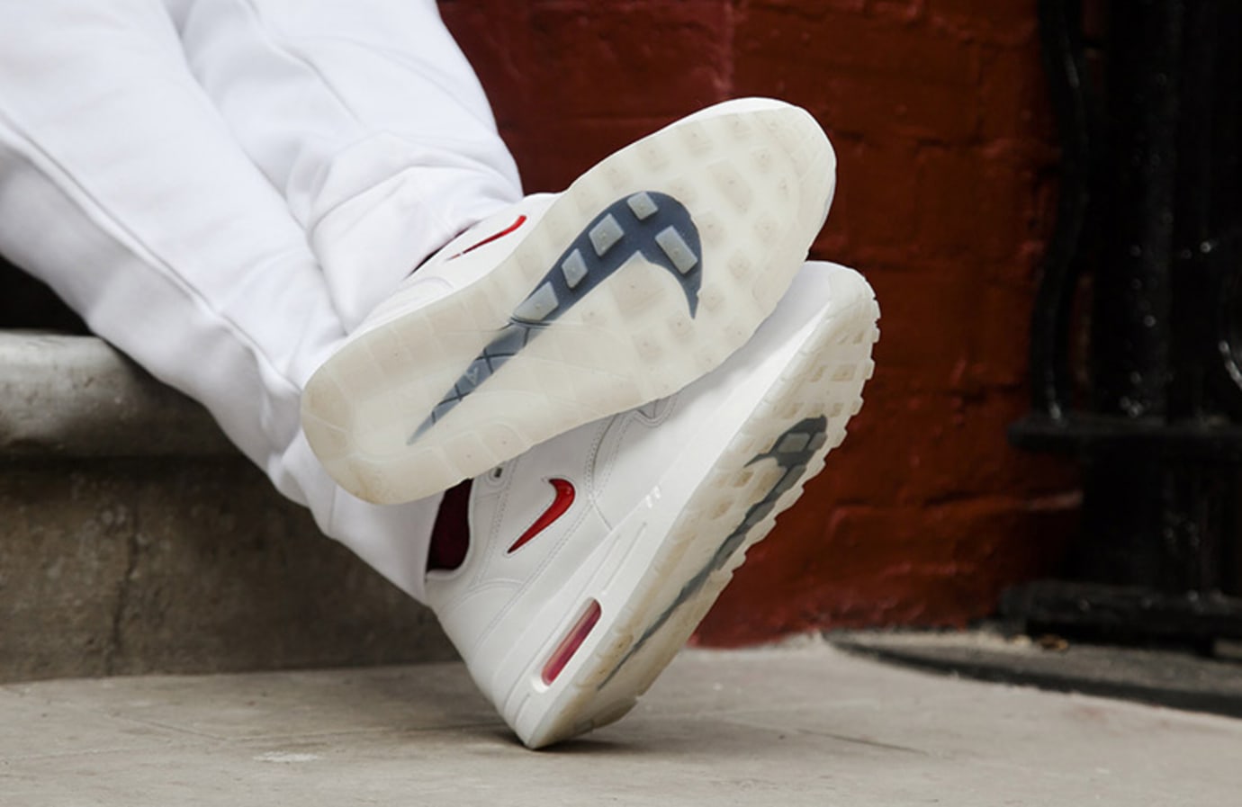 nike air max 1 jewel white red