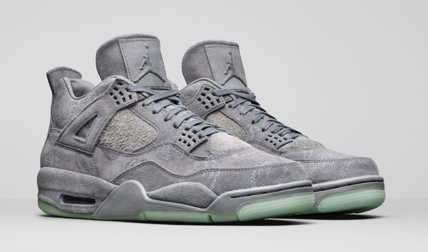 r4 kaws