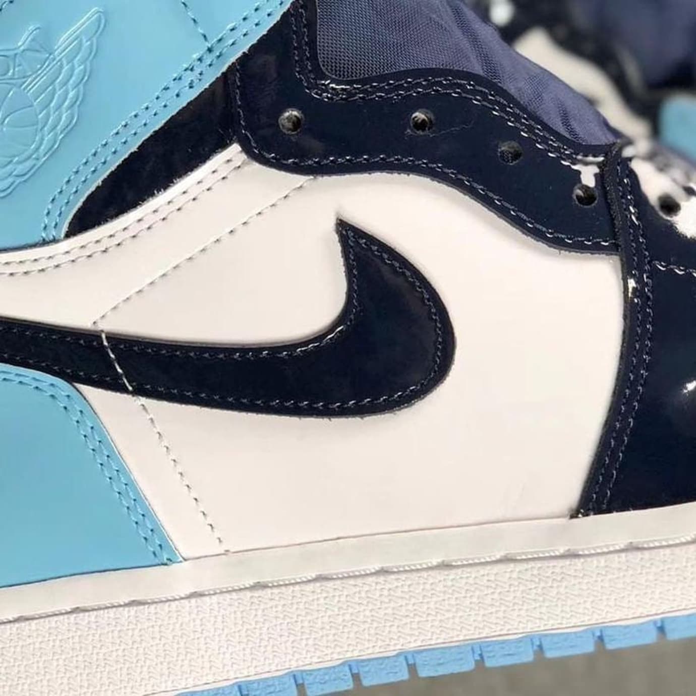 blue chill jordan 1 fake