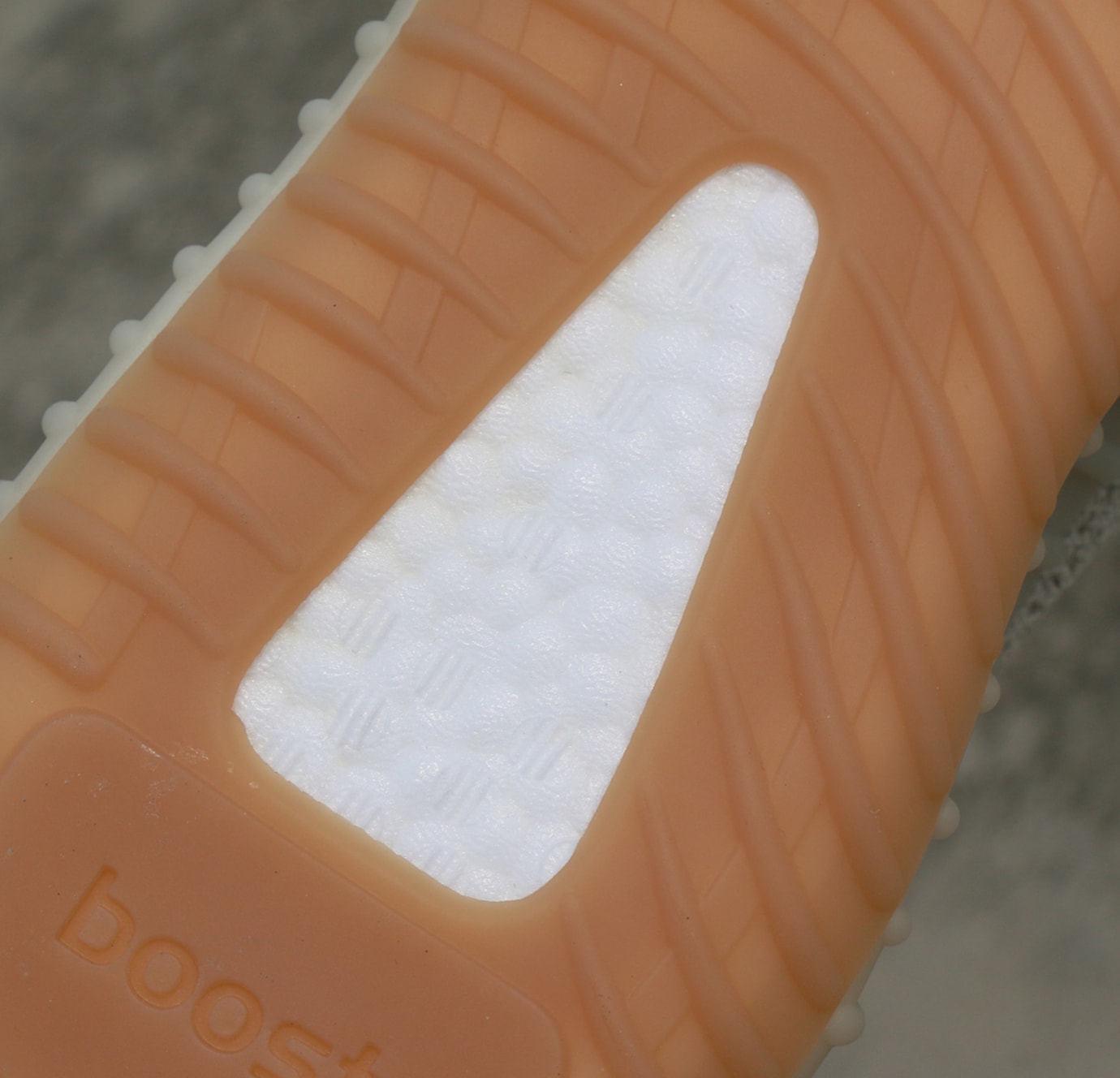 adidas yeezy 350 sesame