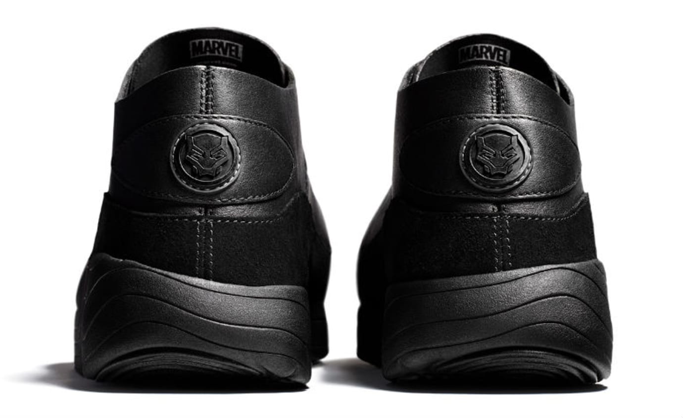 clarks black sneakers