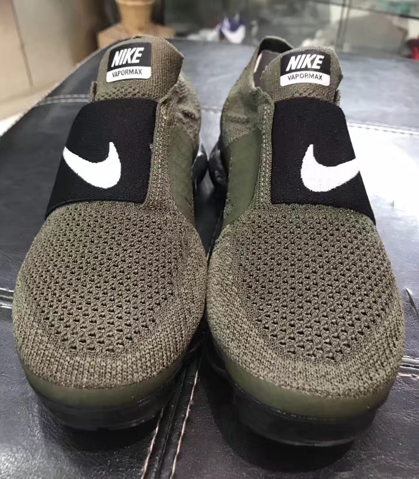 all black vapormax no laces