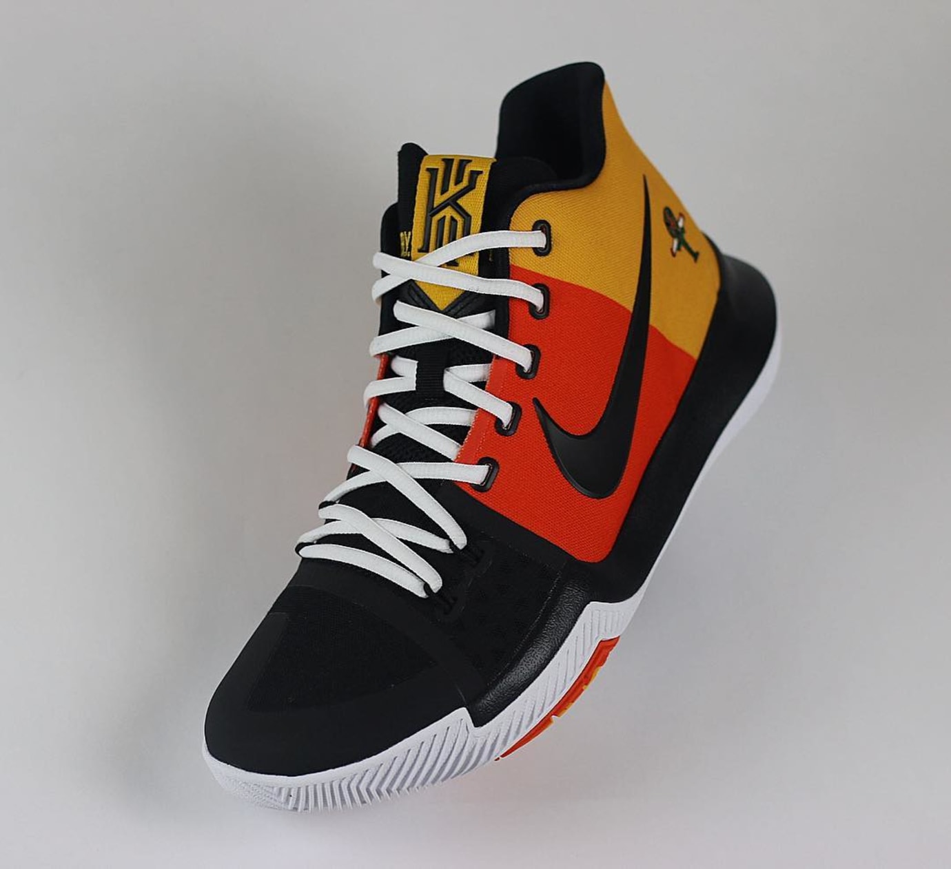 kyrie 3 raygun