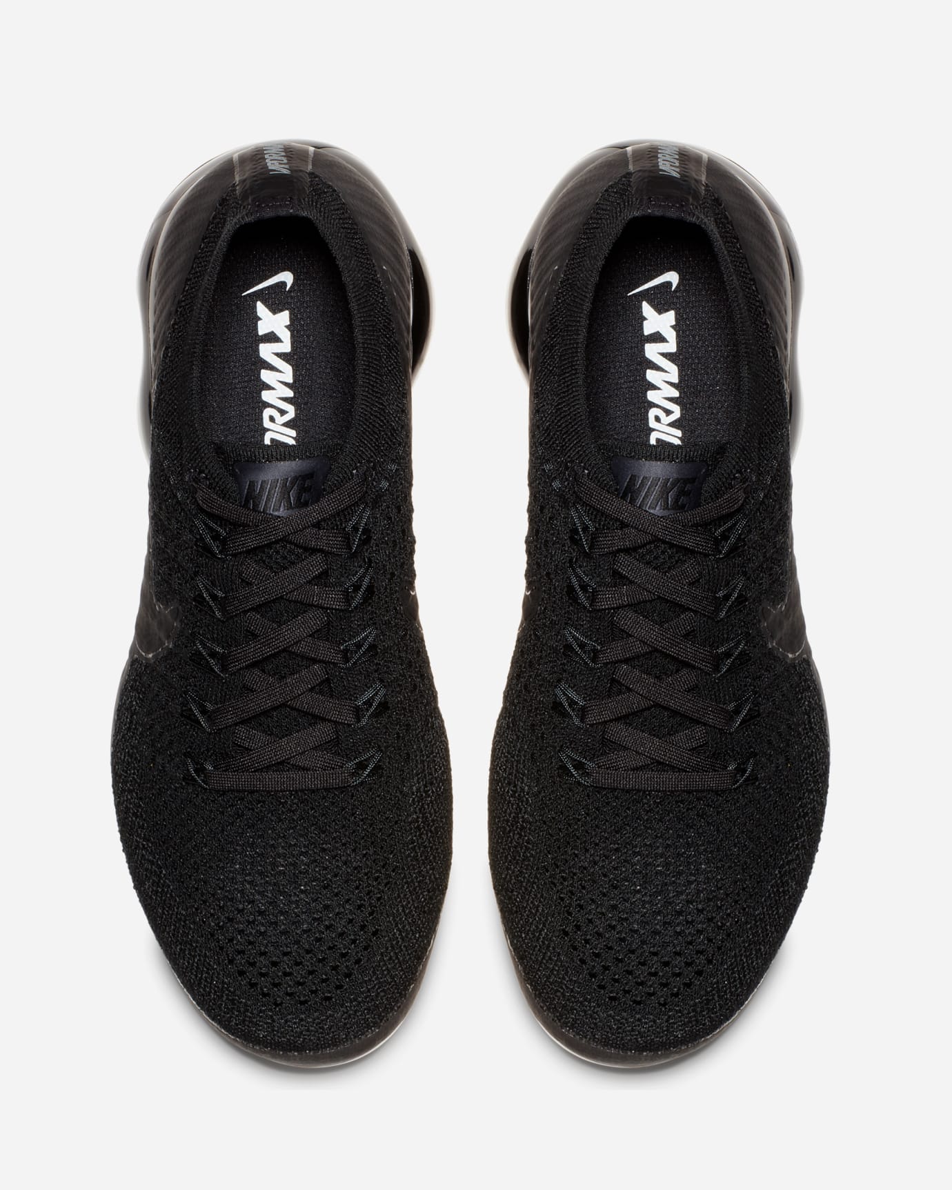 triple black vapormax foot locker