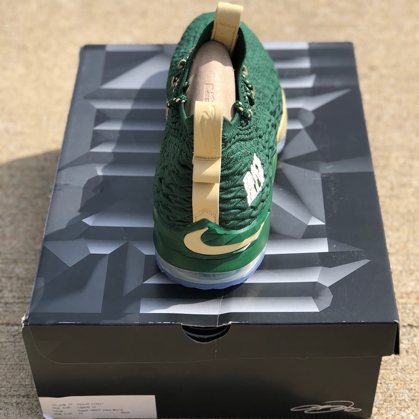 SVSM Nike LeBron 15 PE Green Box
