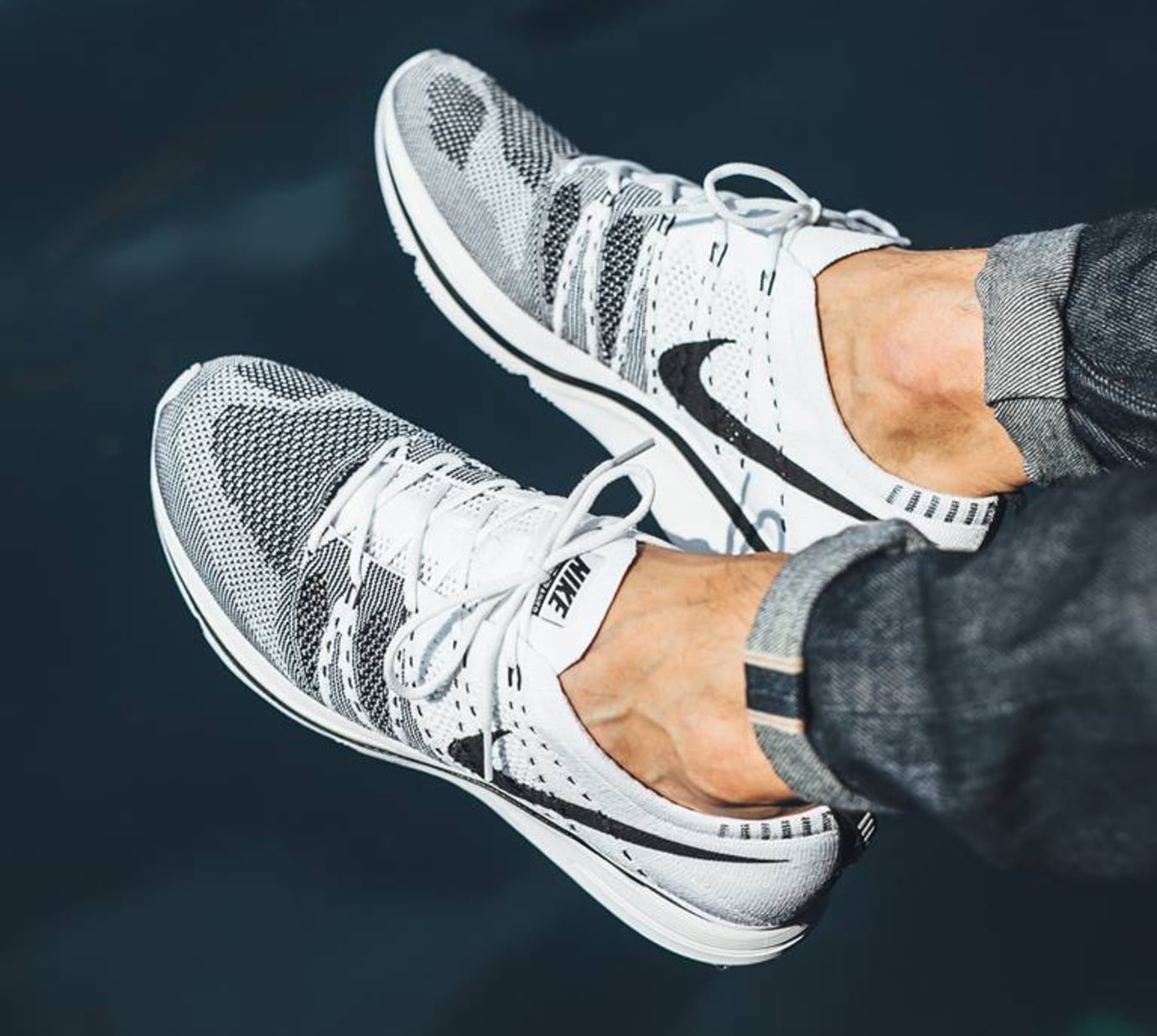 flyknit white black