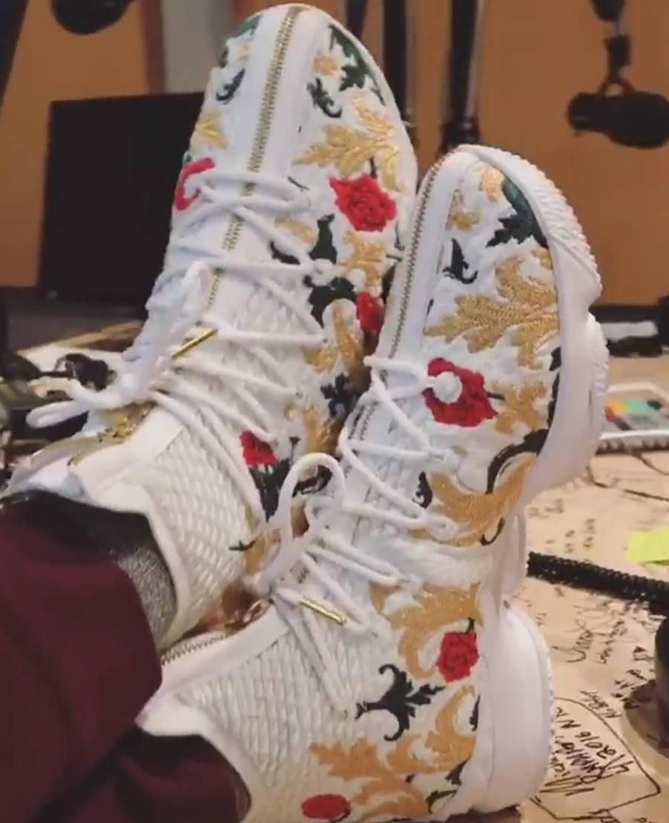 lebron 15 flowers