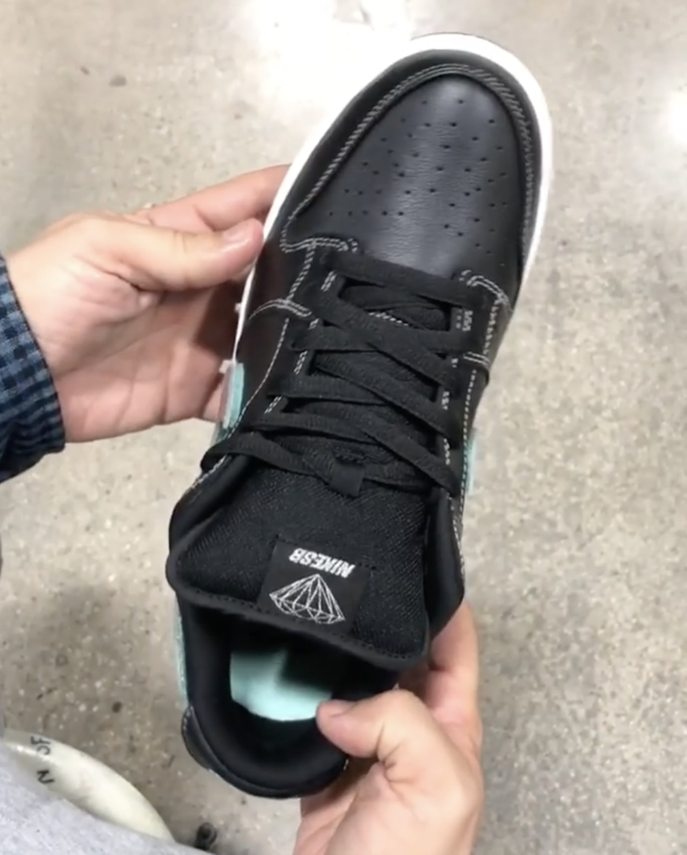 nike sb dunk low diamond black