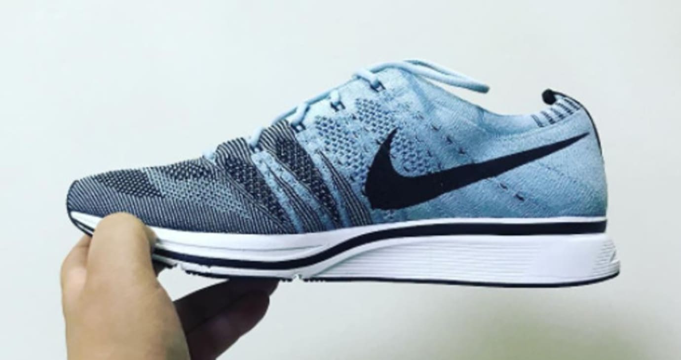 nike flyknit trainer blue