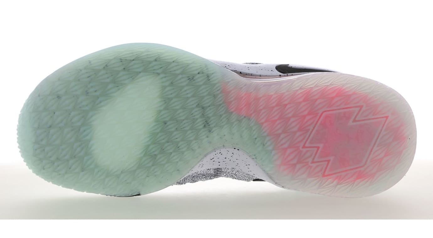 lebron 15 low flight pack