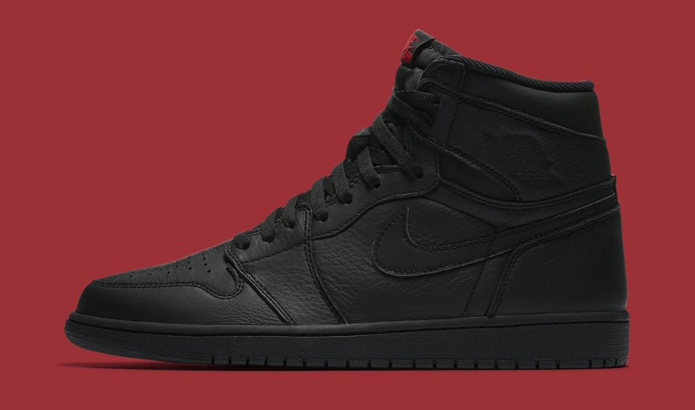 all black jordan air 1