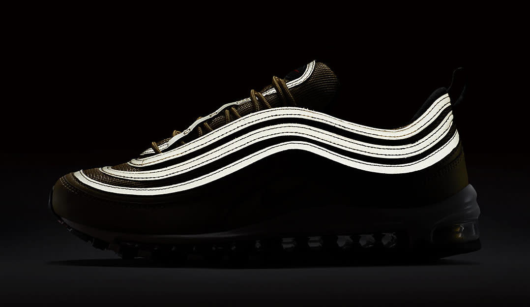 grey and gold nike air max