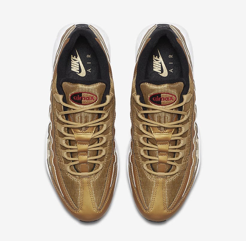 gold air max pro