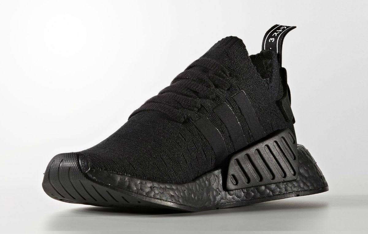 nike nmd r2