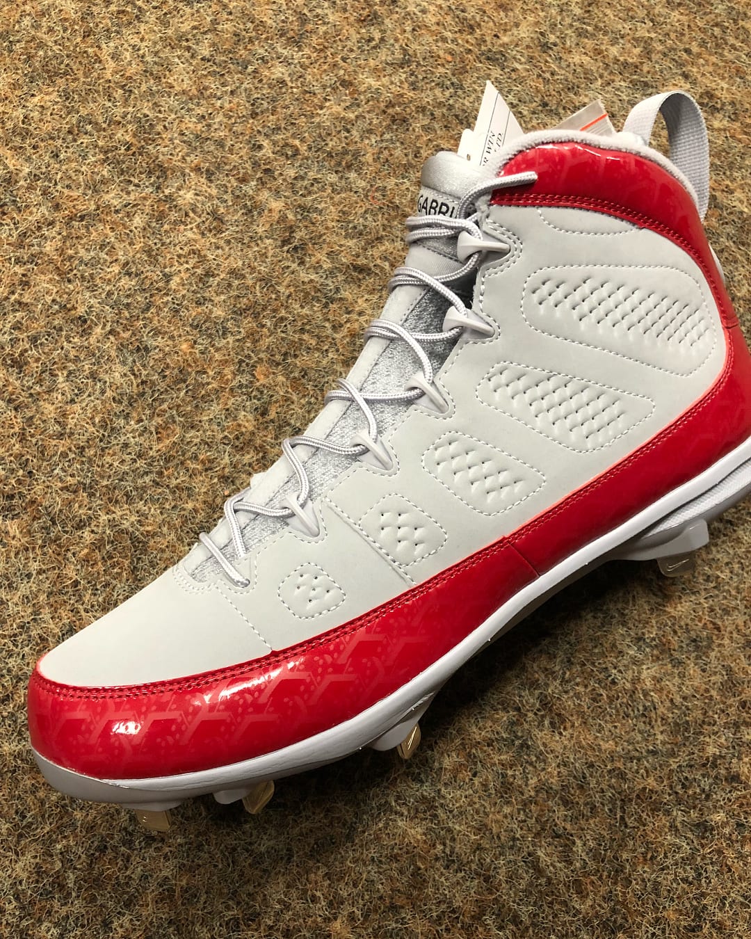 B/R Kicks on X: Mookie Betts in the “Cool Grey” Air Jordan 9 cleats vs.  Houston 👀  / X