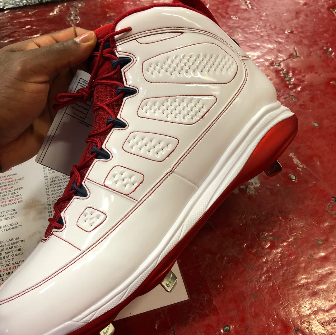 jordan baseball cleats size 9