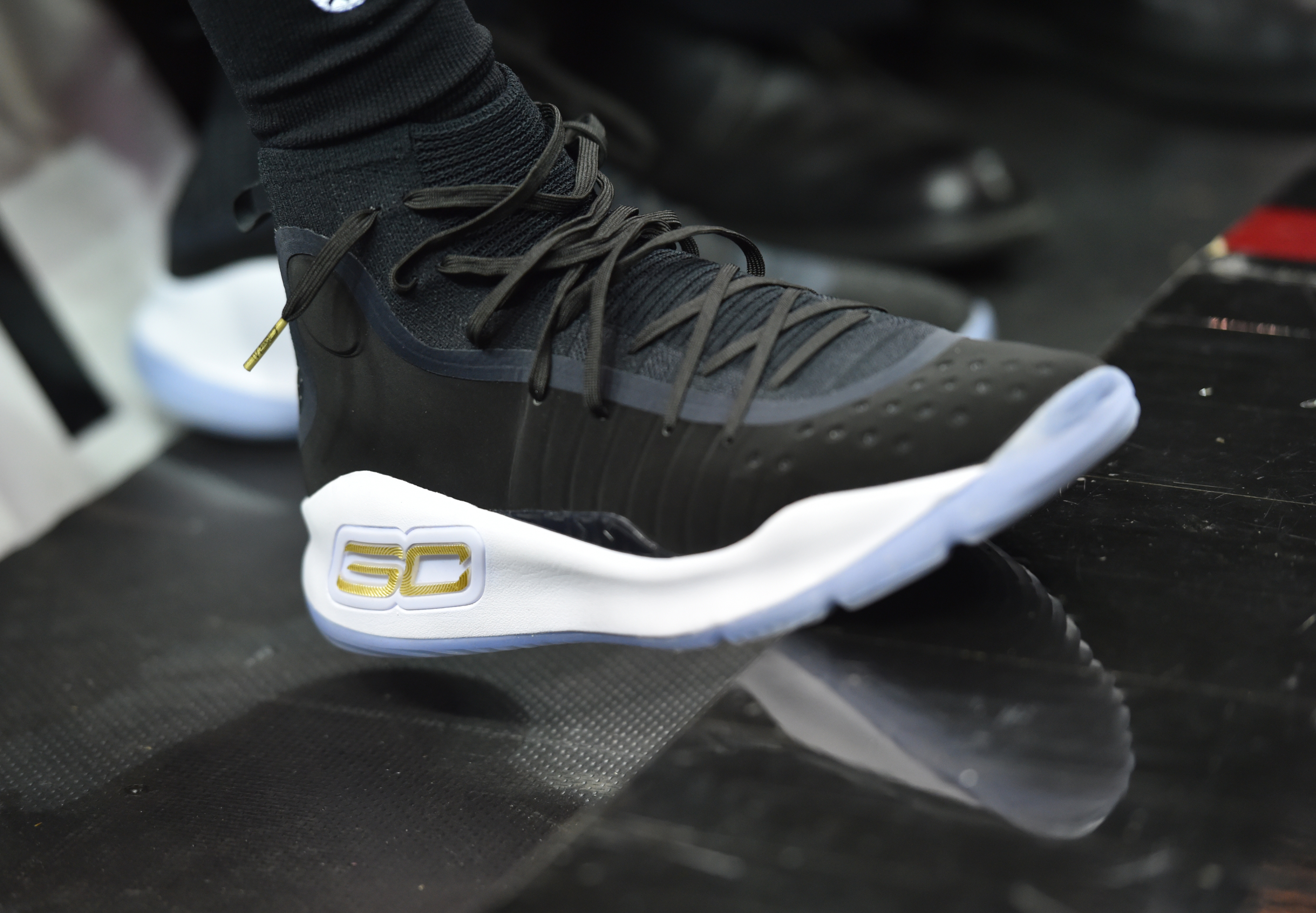 Under Armour Curry 4 Black White Ice 