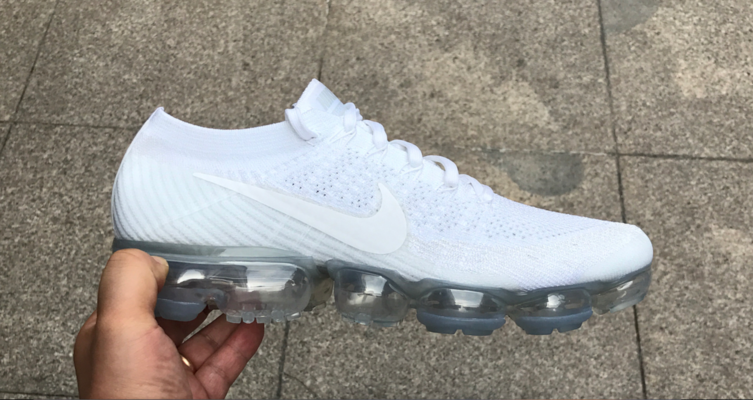 womens triple white vapormax