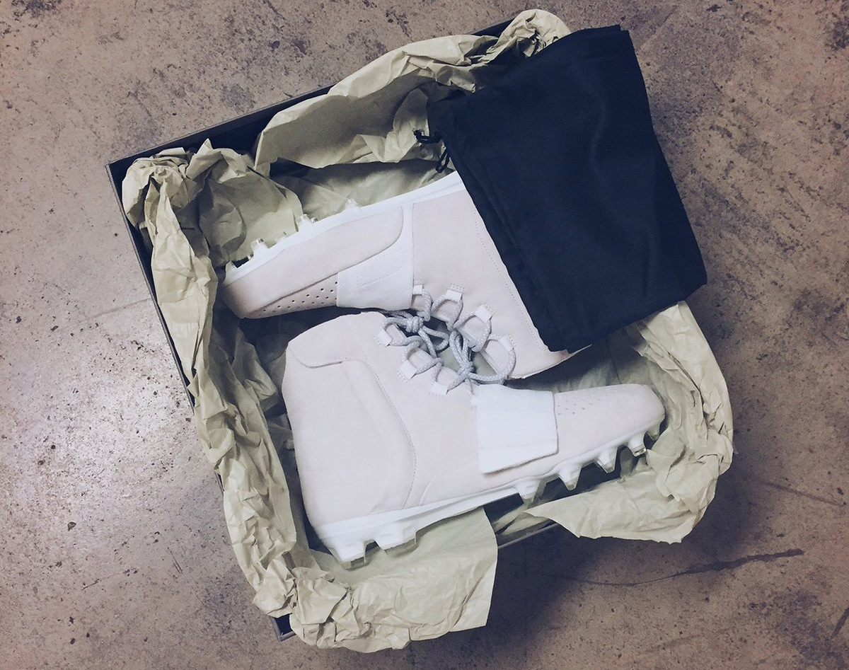 von miller yeezy cleats