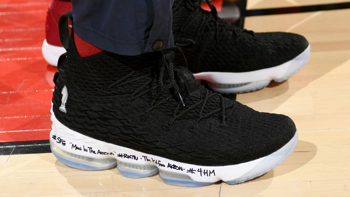 lebron 15 four horsemen on feet