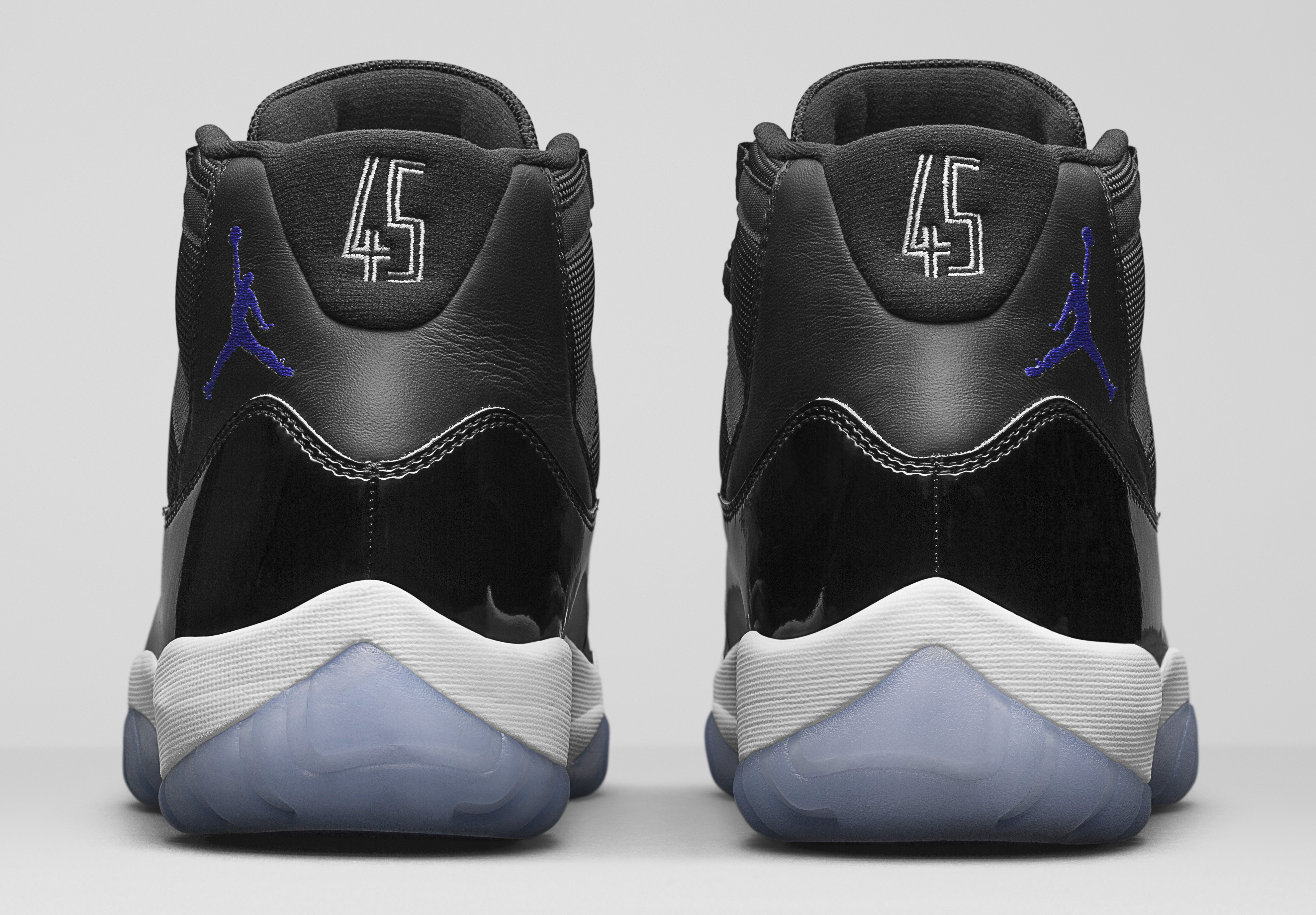 jordan 11 space jam white