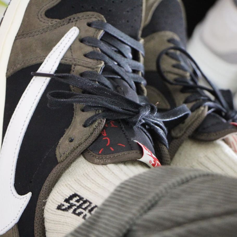 travis scott one low