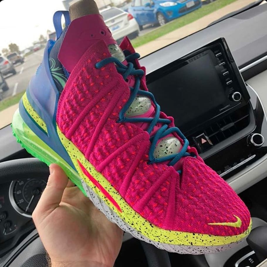 Nike lebron 18 pink