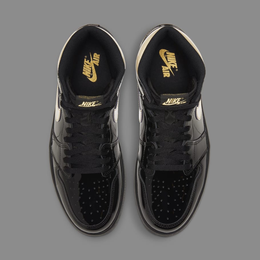 air jordan retro 1 black and gold