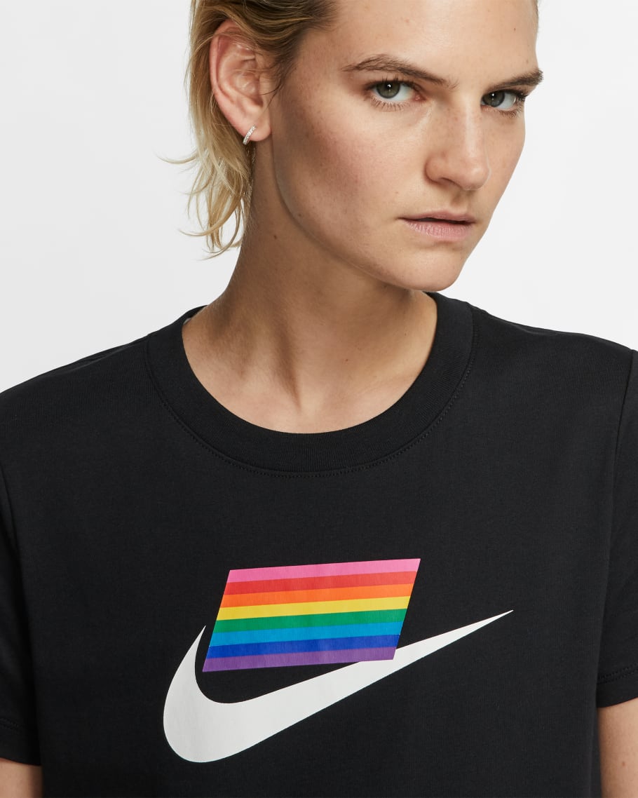 nike pride clothing