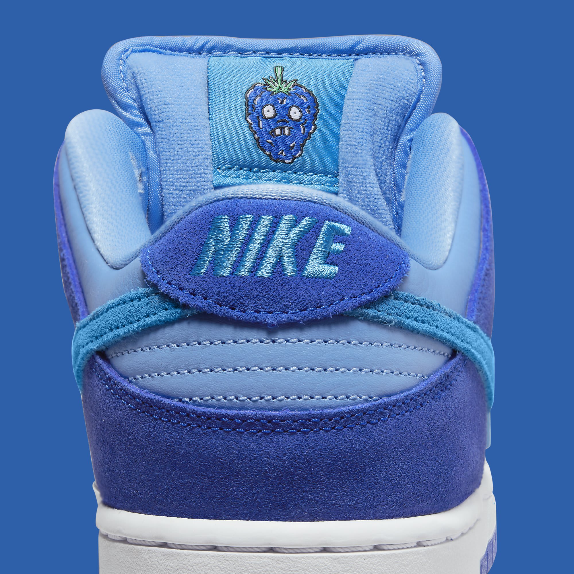 Nike SB Dunk Low 'Azul Frambuesa' DM0807 400 lengüeta