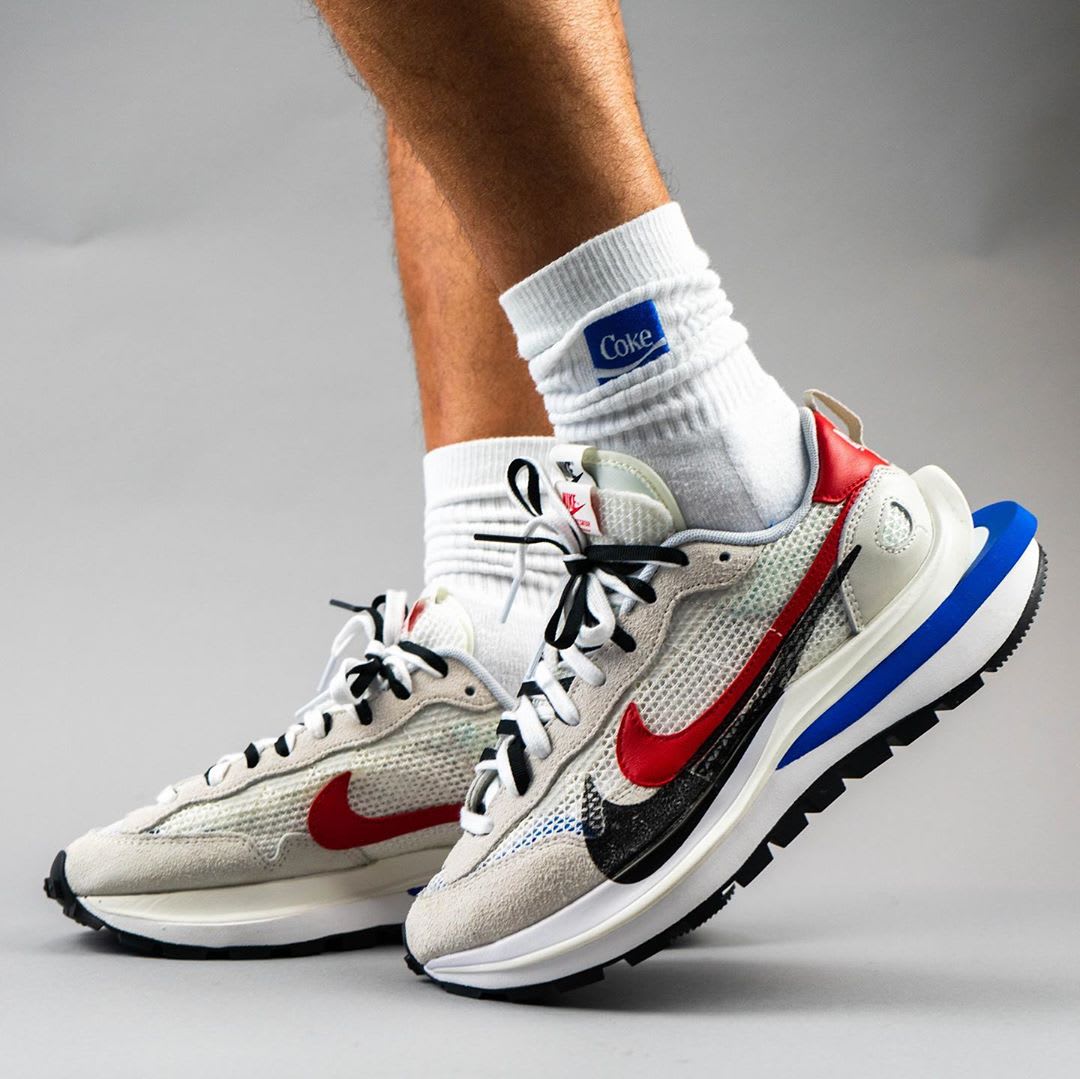 nike sacai vaporwaffle sail release date