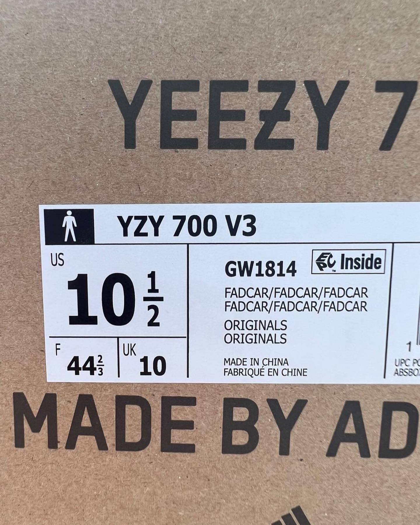 Adidas Yeezy 700 V3 'Fade Carbon' GW1814 Label
