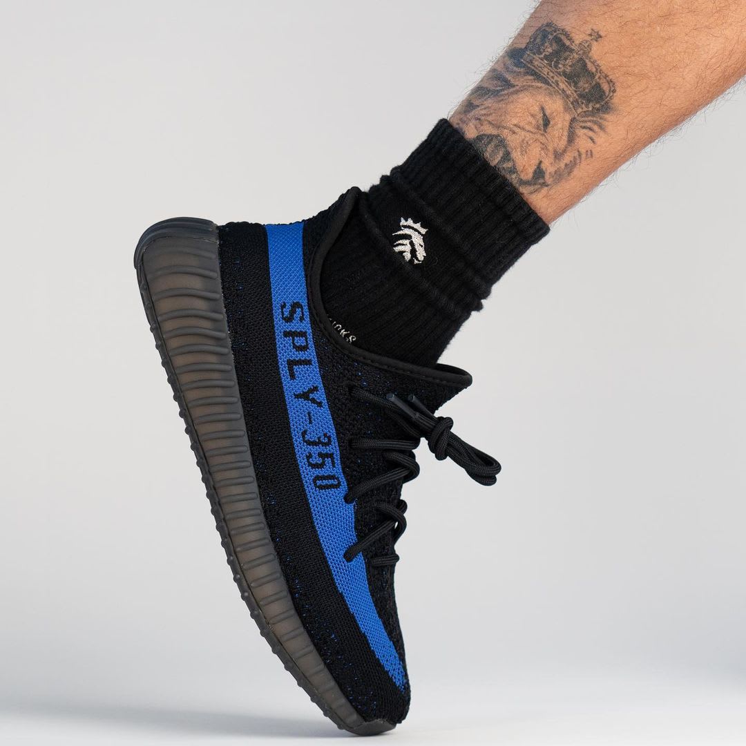 Adidas Yeezy Boost 350 V2 'Dazzling Blue' GY7164 (Lateral)