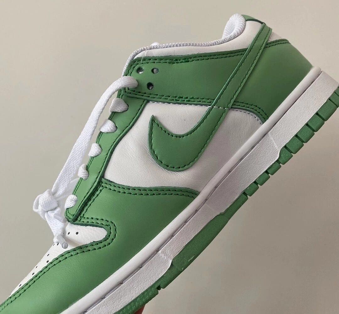 nike dunk green low