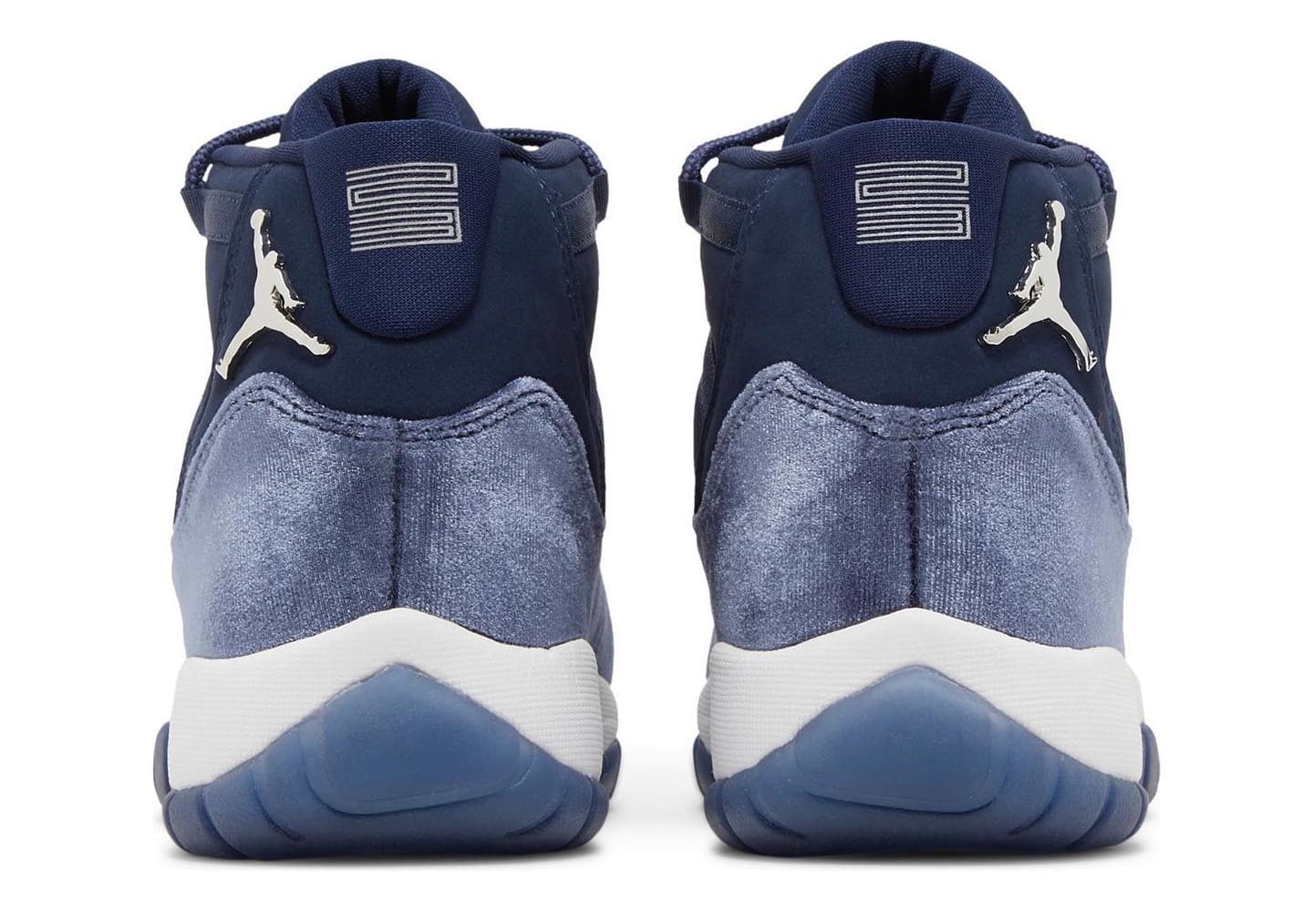 Air Jordan 11 Women's 'Midnight Navy' Heel