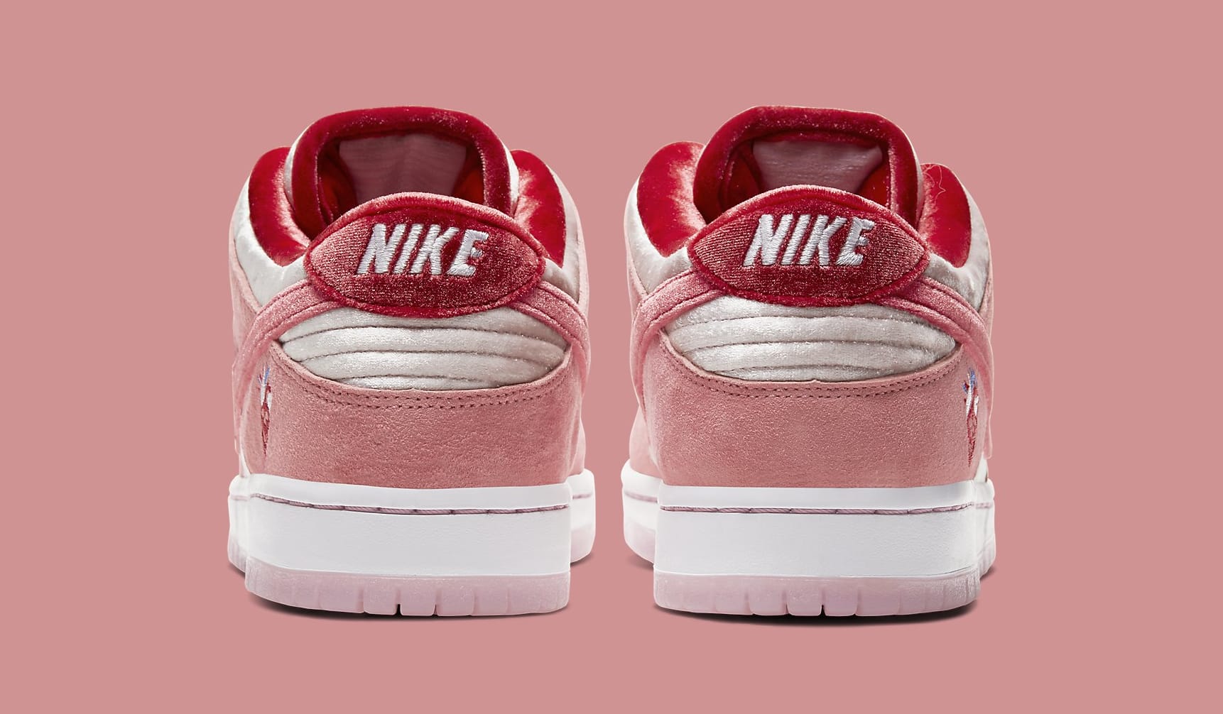 nike dunk low valentine's day 2020