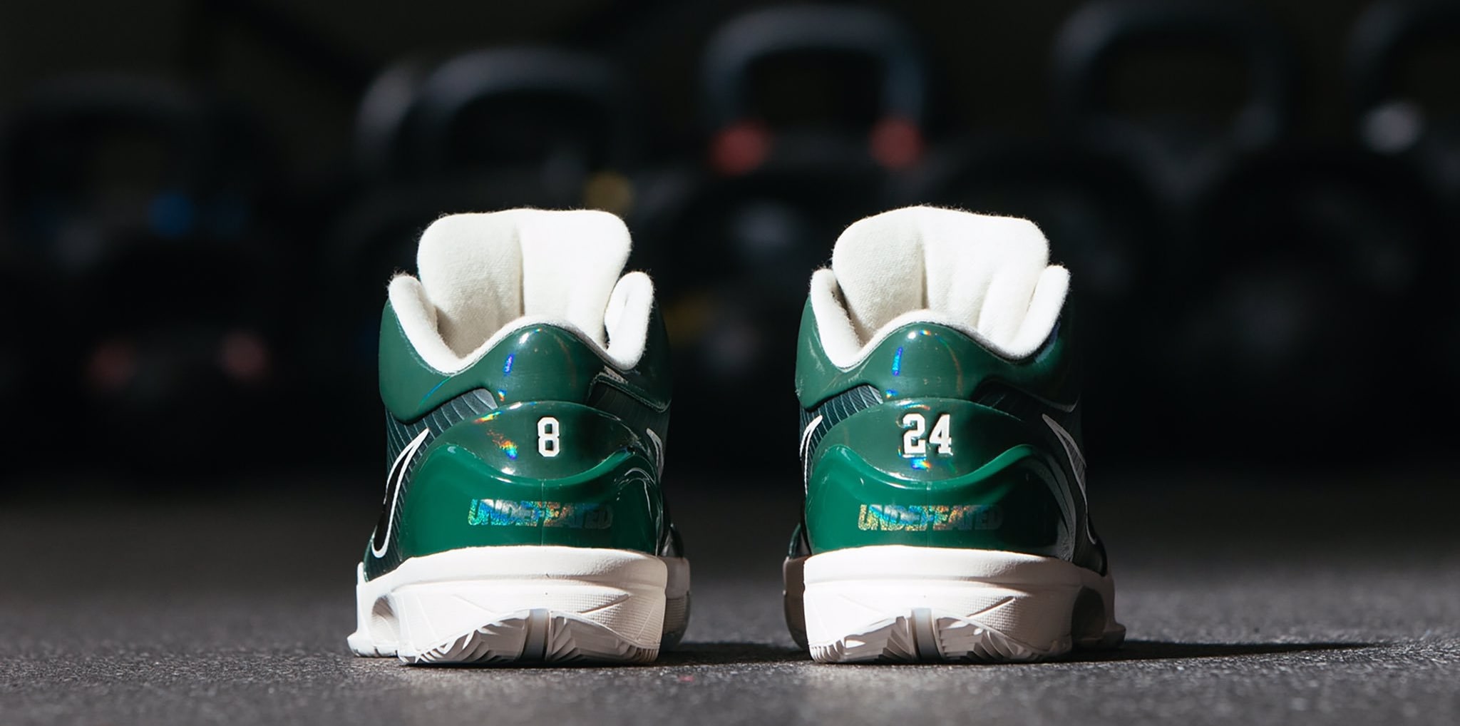 Undefeated x Nike Kobe 4 Protro 'Fir' (Heel)
